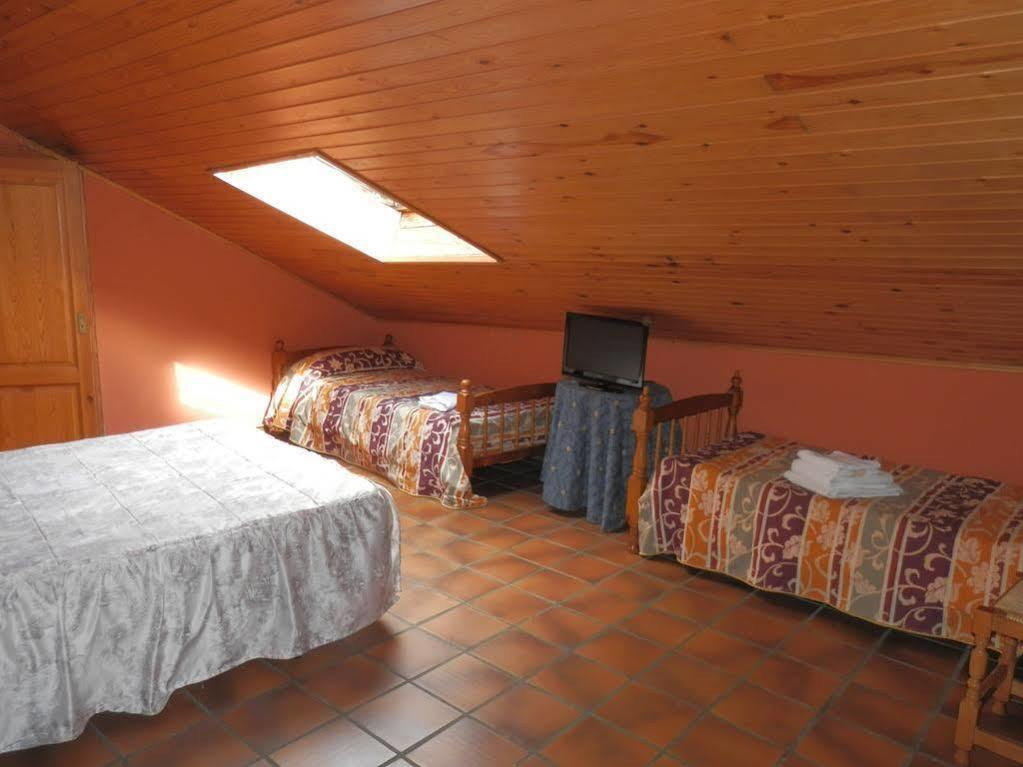 Hostal El Portalico Linares de Mora Exterior photo